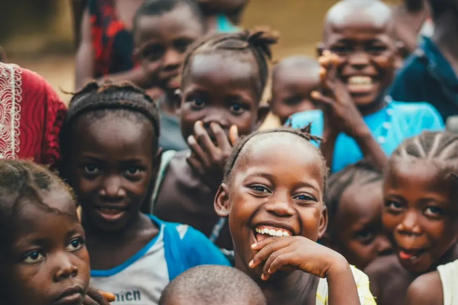 Avila Reizen Rwanda kinderen onderweg