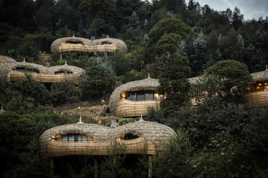 Avila Reizen Rwanda large focal g3020 bisate lodge