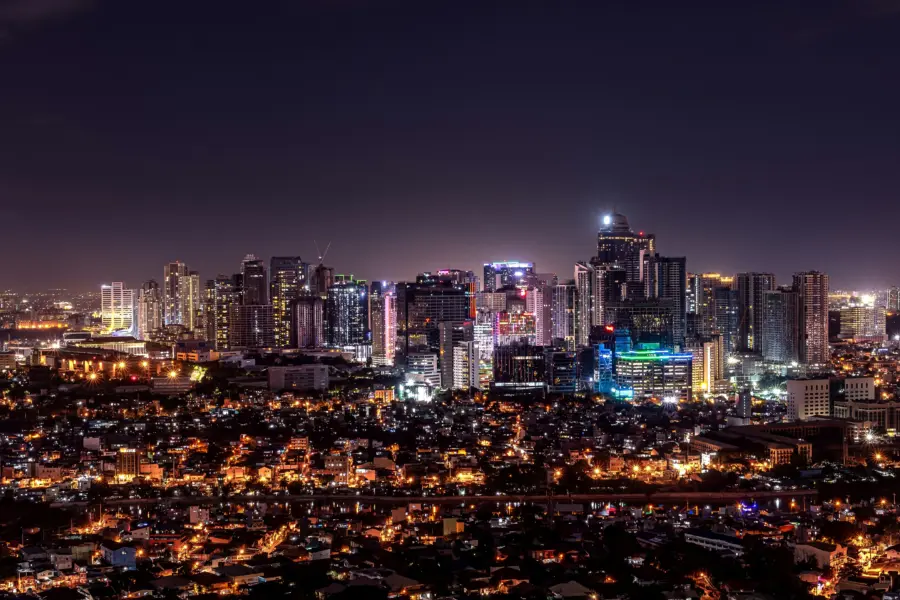 Avila Reizen Filipijnen Manila by night