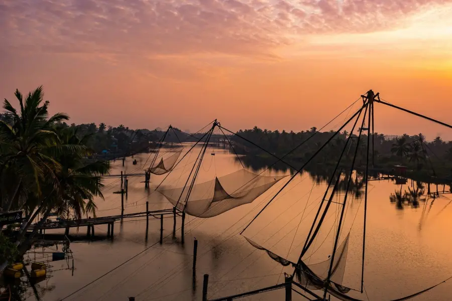 Avila Reizen India Kochi Pizhala
