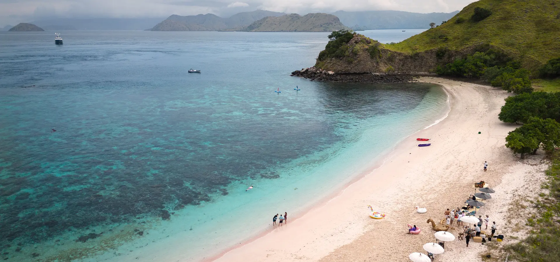 Avila Reizen Indonesie Aqua Blu Beach Sundowner 08 copia