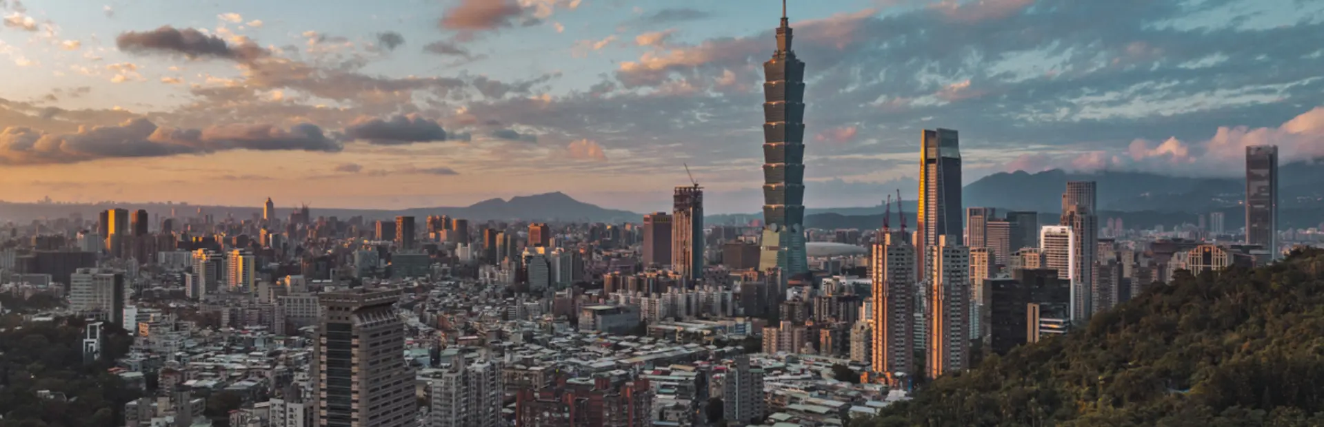 Avila Reizen Taiwan i Stock 2258227097