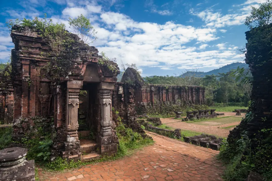 Avila Reizen Vietnam Ruins of old hindu temple at My Son Vietnam This sanctuary is a UNESCO World Heritage site in Vietnam