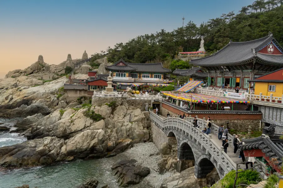 Avila Reizen Zuid Korea Busan De tempel van Haedong Yonggungsa