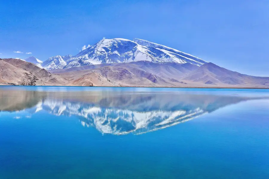 Avila Reizen China Kashgar Muztagh Ata Pure Lake