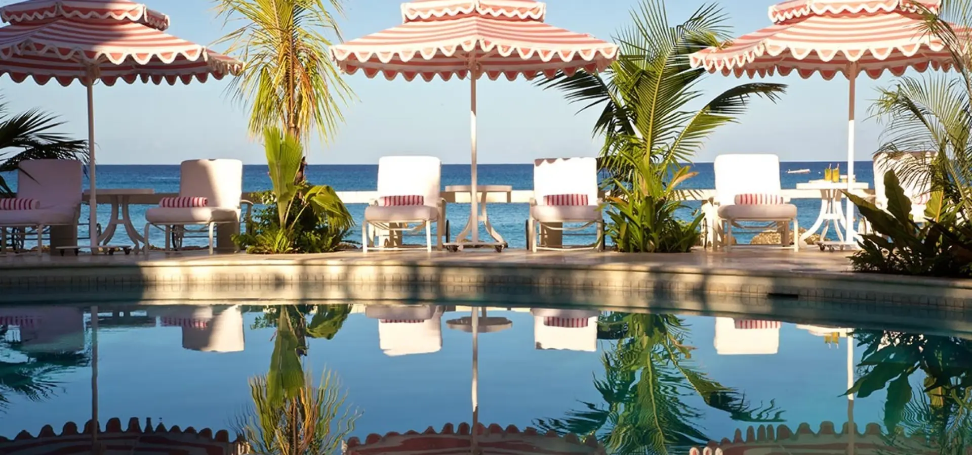 COBBLERS COVE BETWEEN THE POOL THE SEA 3 SHADES8