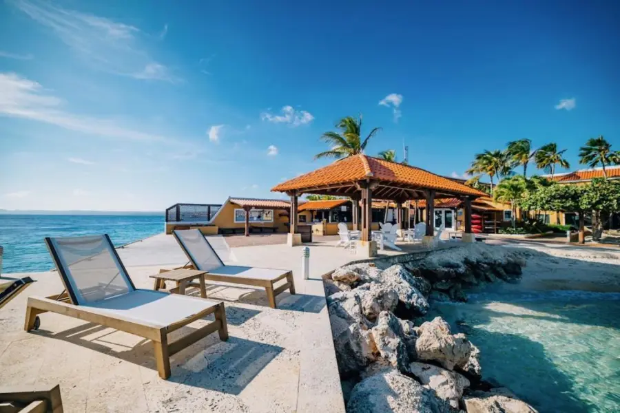 Avila Reizen Harbour Village Beach Club