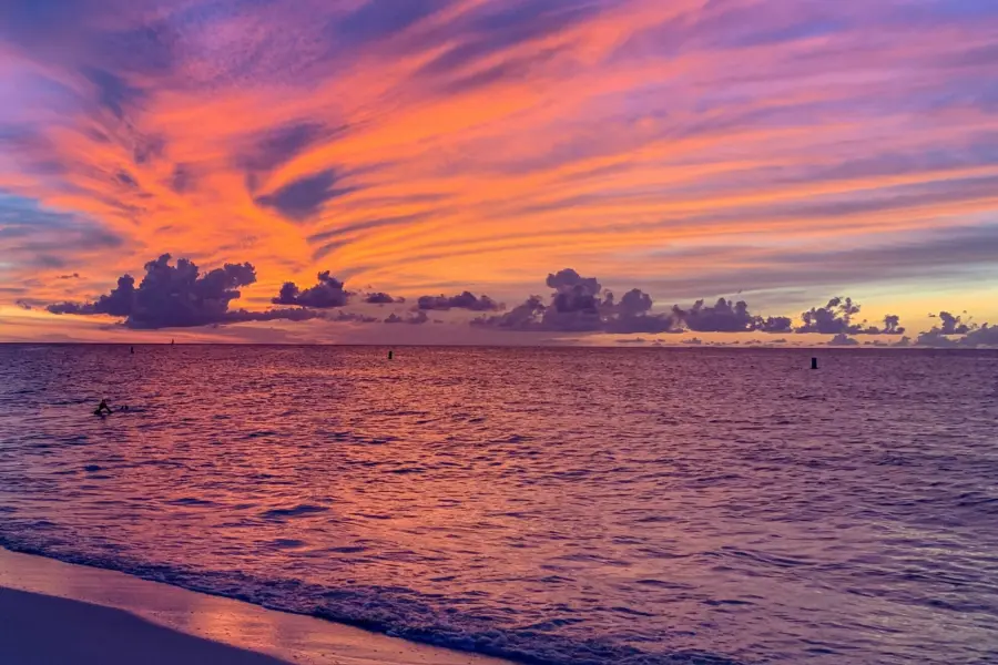 Avila Reizen Bonaire sunset