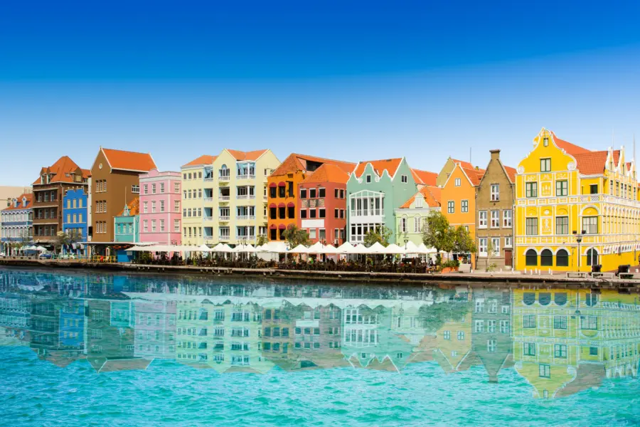 Avila Reizen Curaçao gevels willemstad