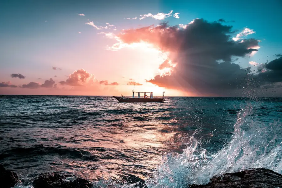 Avila Reizen Curaçao zondsondergang