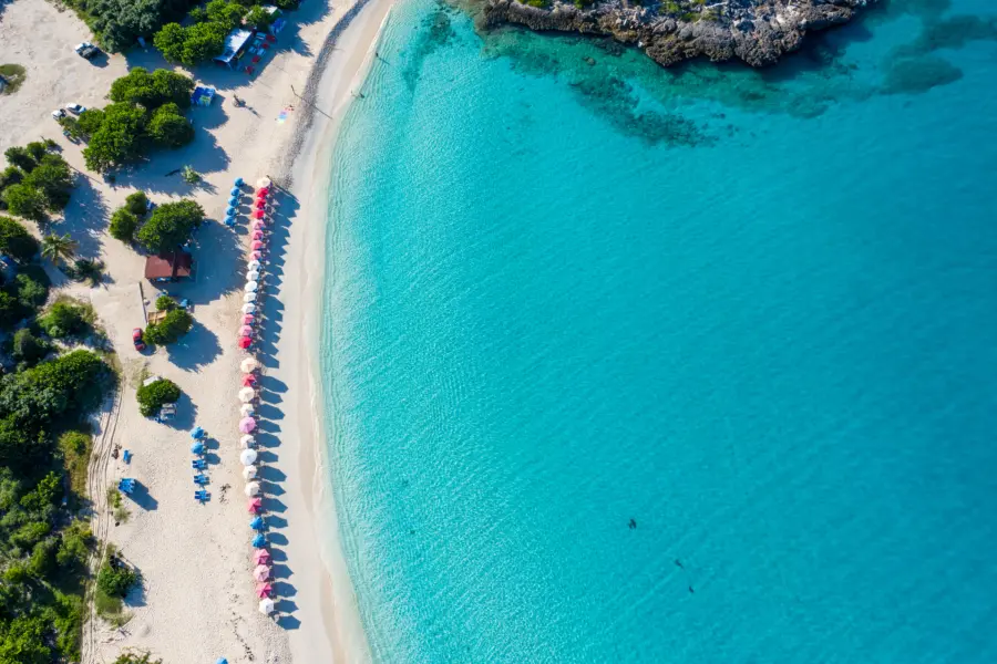 Avila Reizen St Maarten DRONE 121 MB Edited 1 Mullet Bay 2