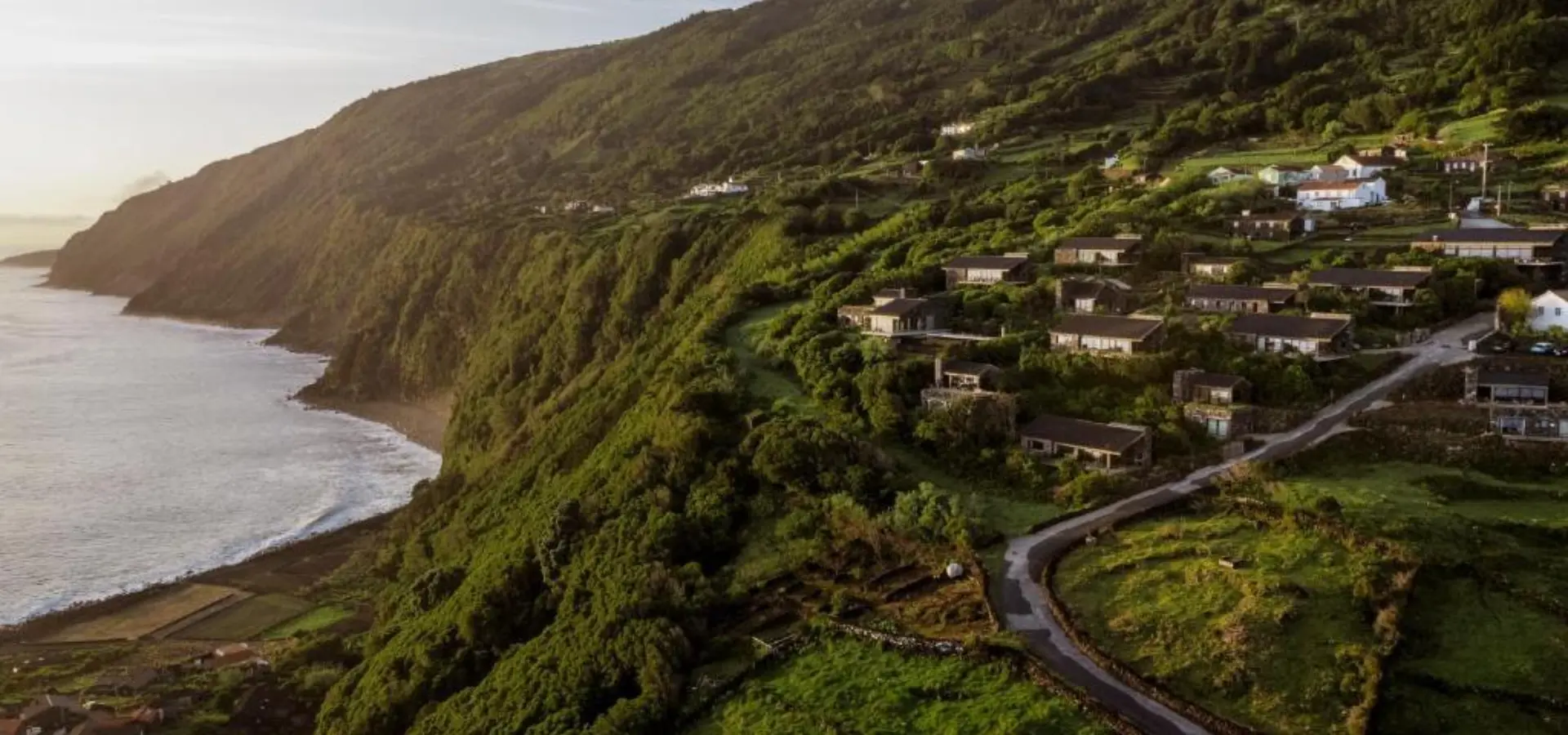 Avila Reizen Lava Homes