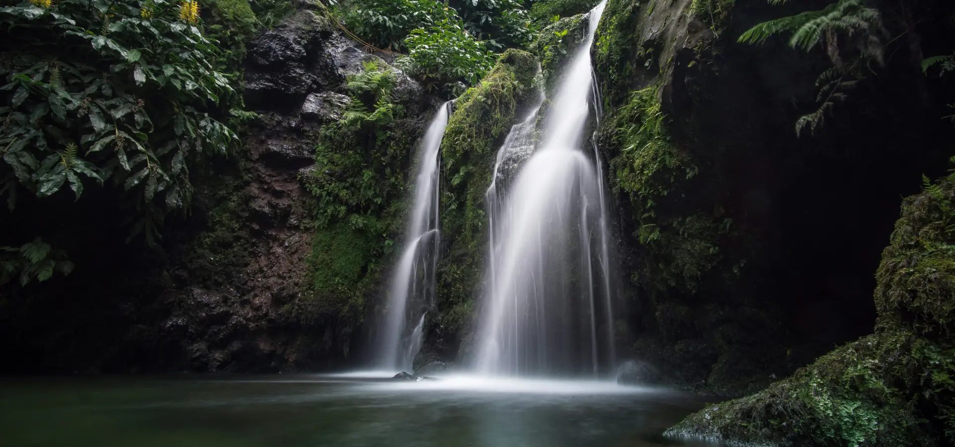 Avila Reizen Azoren waterfall