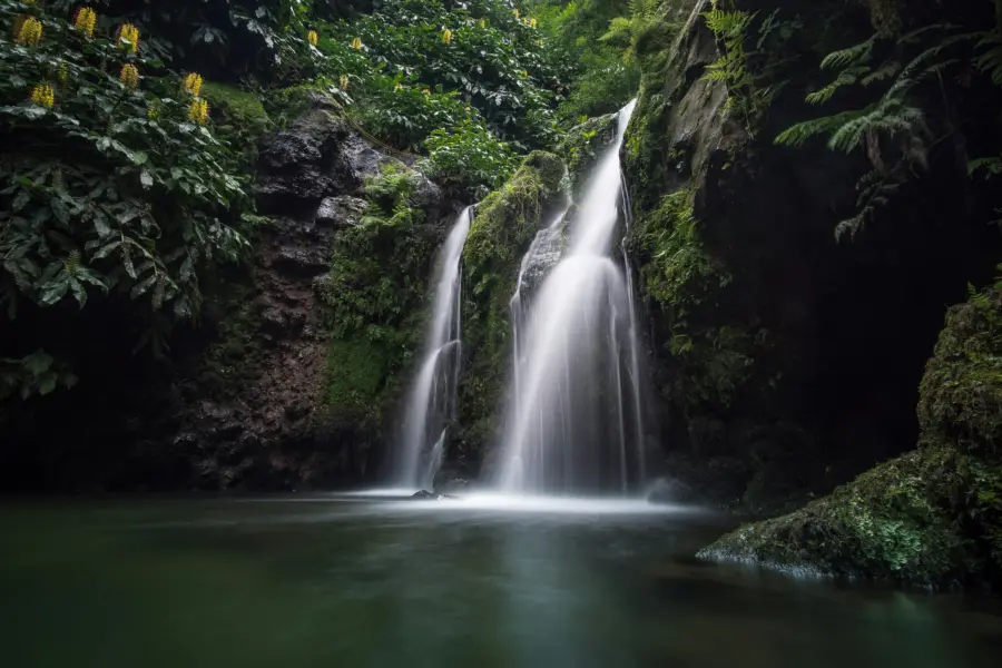 Avila Reizen Azoren waterfall