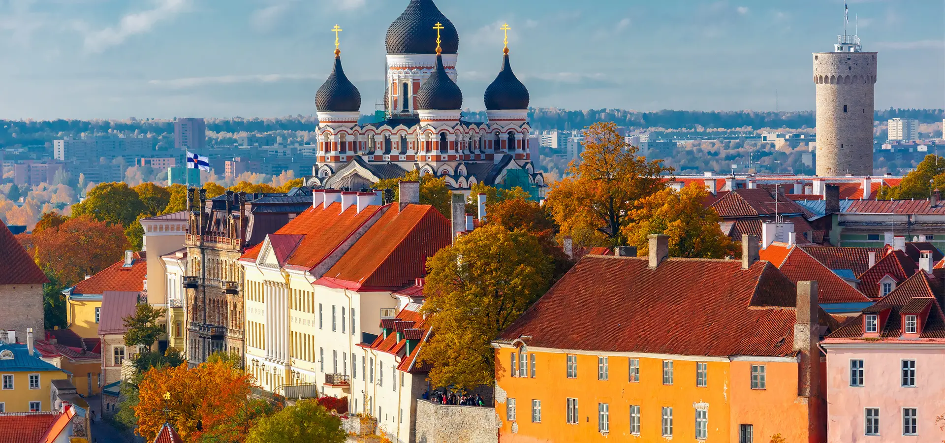 Avila Reizen Baltische staten Aerial view old town Tallinn Estonia