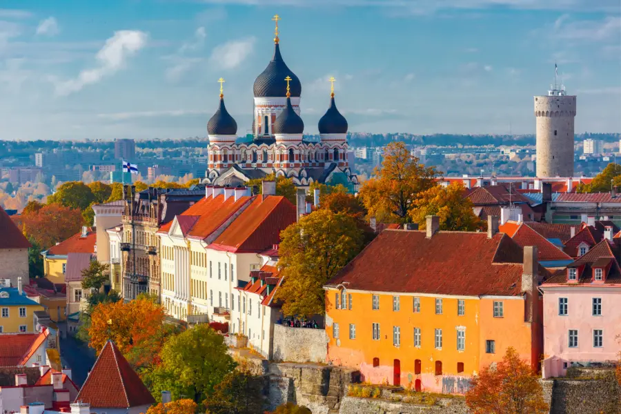 Avila Reizen Baltische staten Aerial view old town Tallinn Estonia