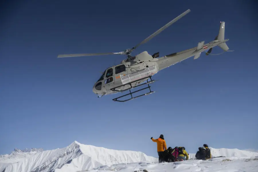 Avila Reizen Heli Ski Georgia