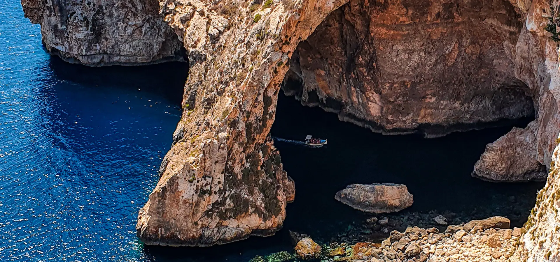 Avila Reizen Malta Blue Grotto