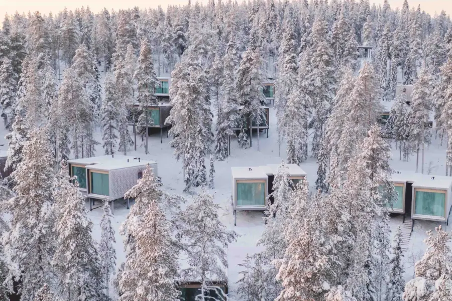 Avila Reizen Arctic Threehouse