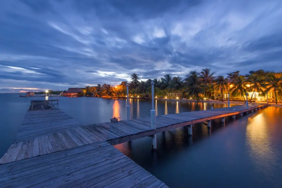 Avila Reizen Belize Placencia