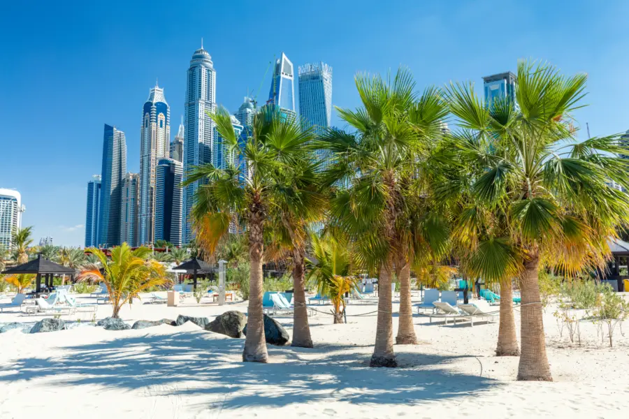 Avila Reizen Dubai beach