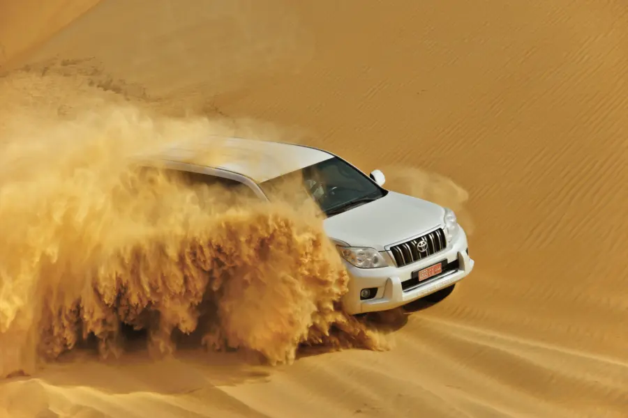 Avila Reizen Oman Dune Bashing Ministry of Heritage Tourism Sultanate of Oman