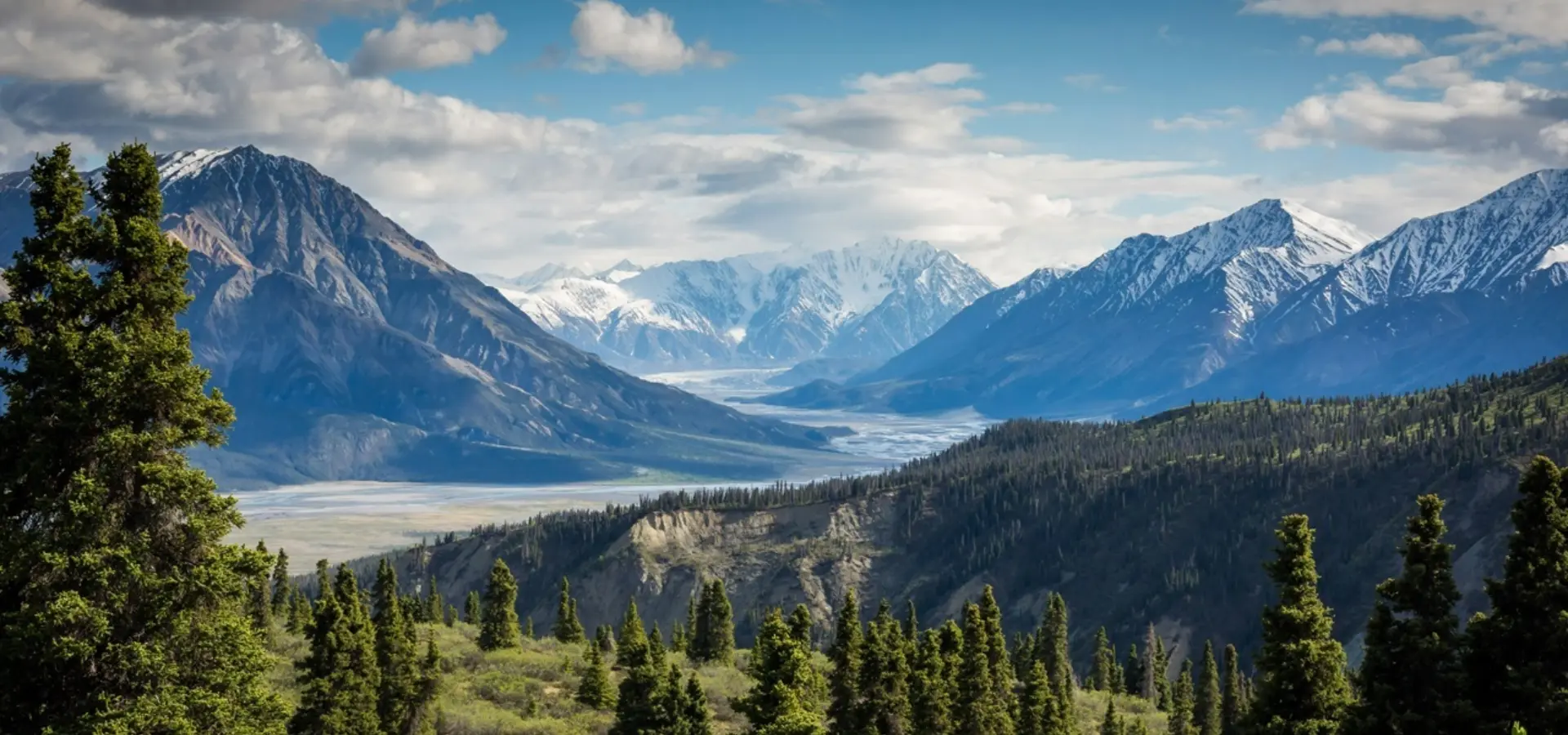 Avila Reizen Canada Yukon Kluane National Park Wet Mountain Valley