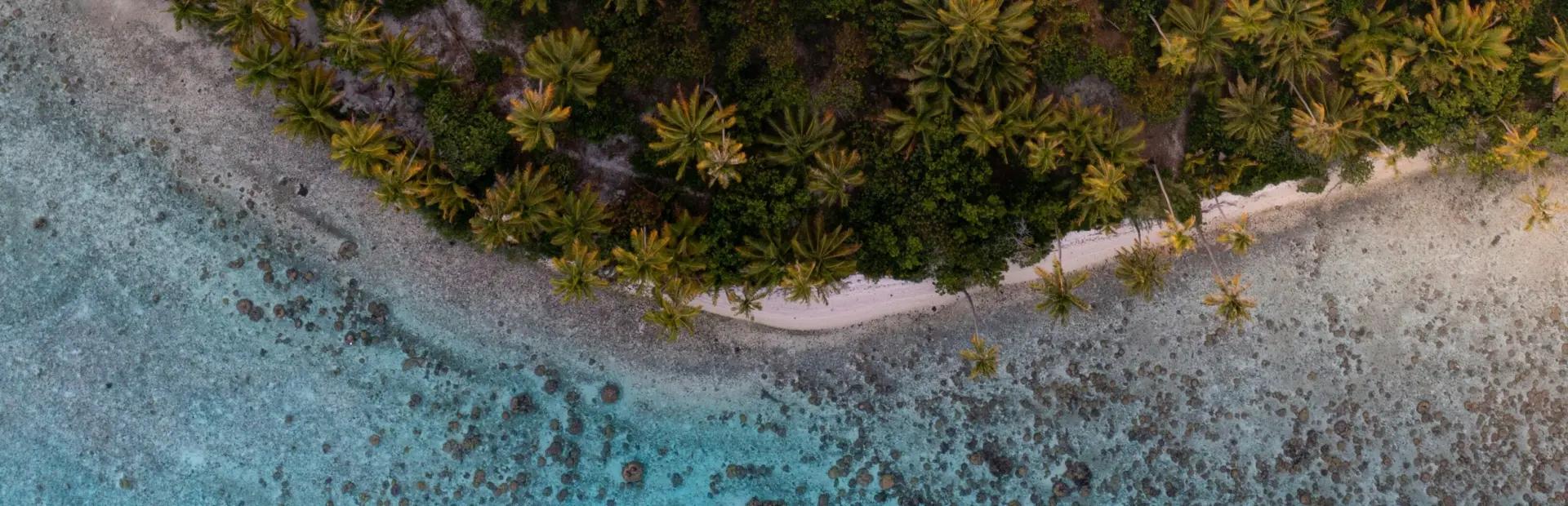 Avila Reizen Frans Polynesië Tahiti kustlijn