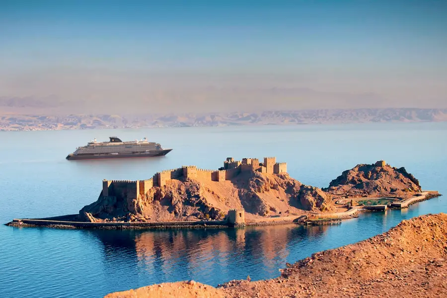 Avila Reizen cruises Explora EXPLORA II Exterior Arabian Peninsula 01