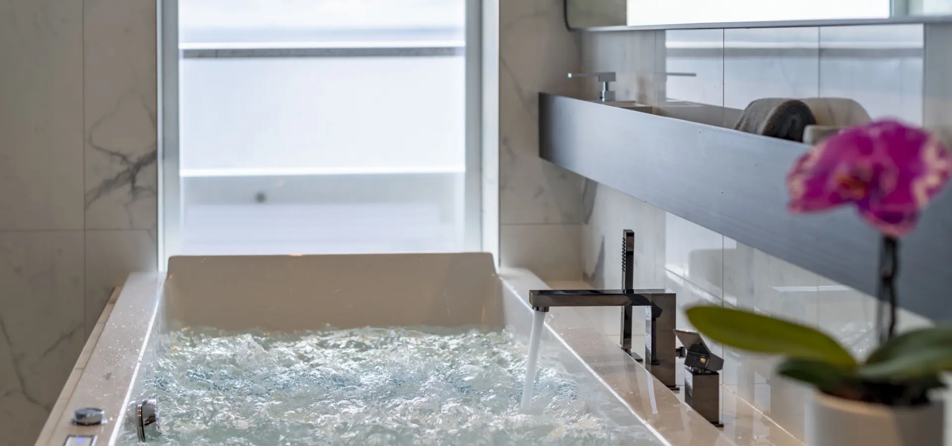 Scenic Eclipse Spa Suite Bathroom 2