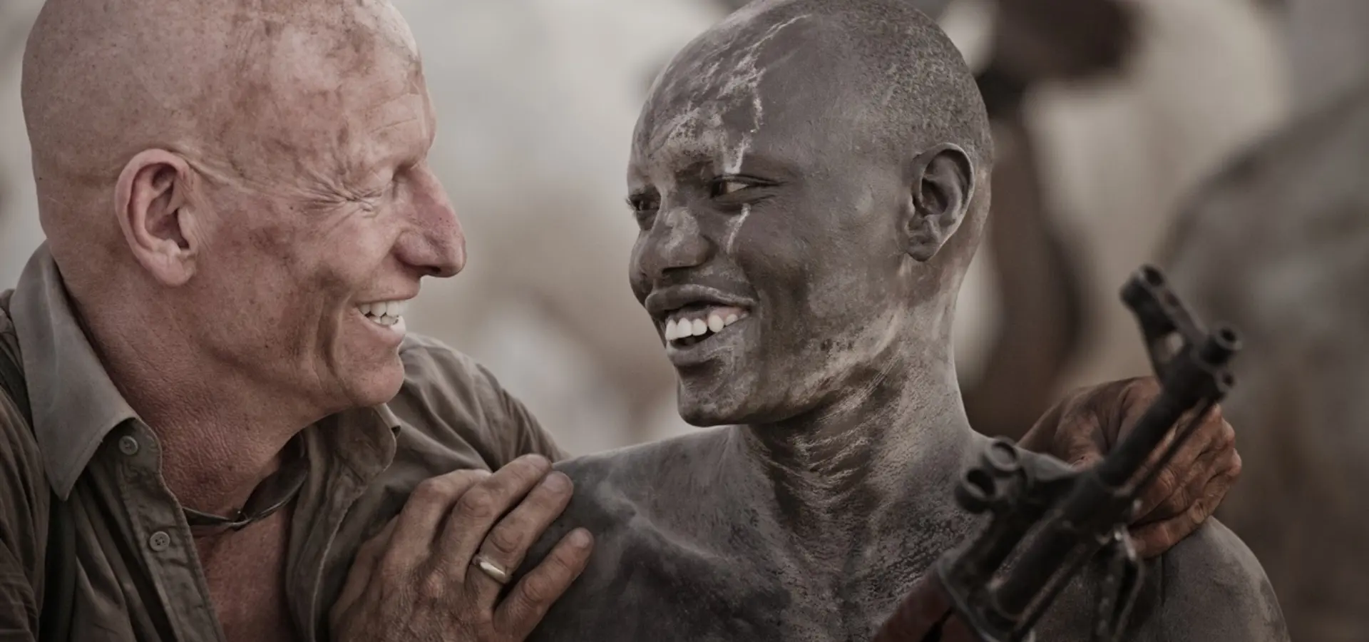 Avila Reizen Jimmy Nelson with the Mundari in South Sudan 2016