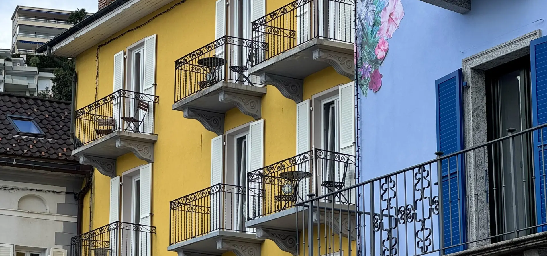 Avila Reizen Zwitserland Ticino Ascona gebouwen blog Sophie dag 1