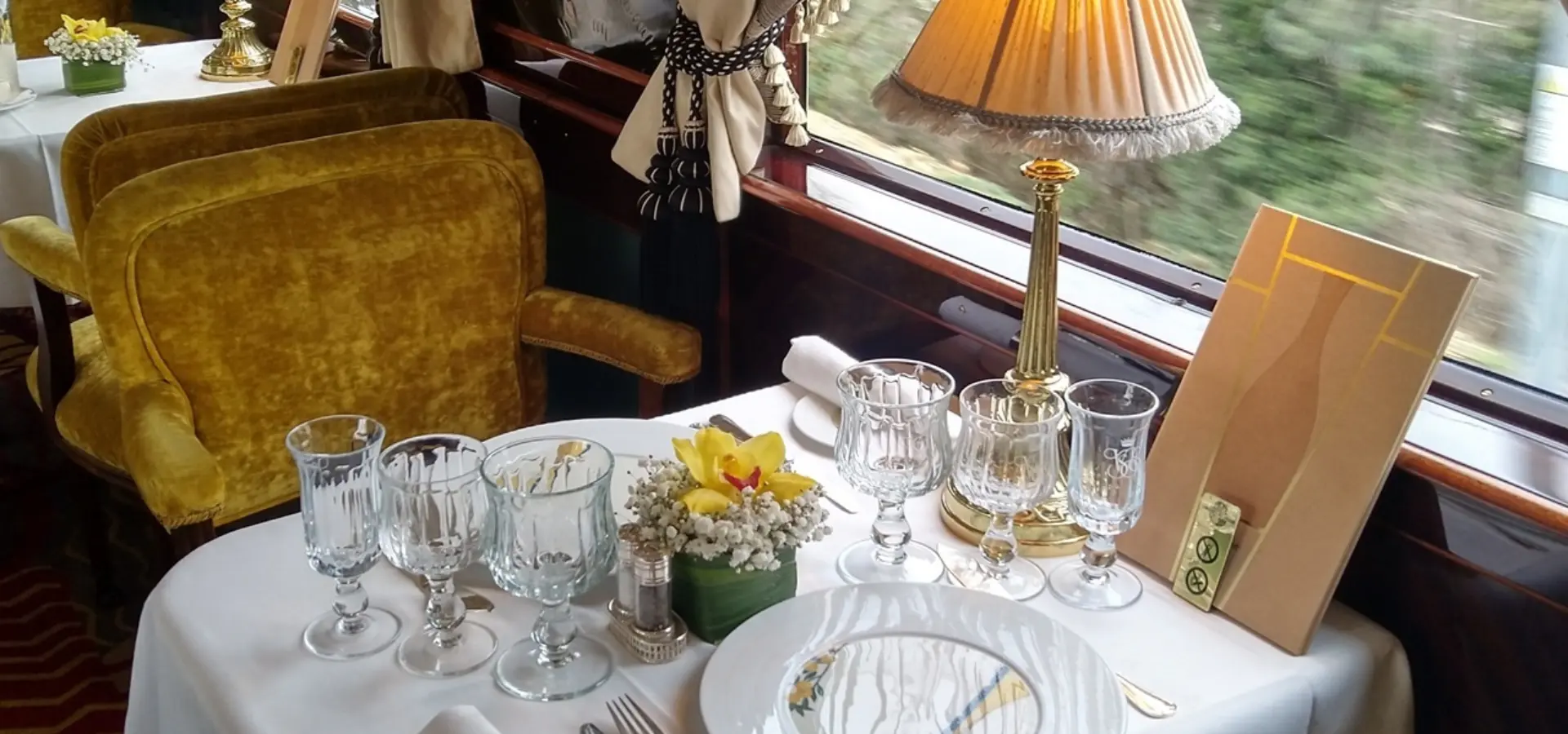 Sietske fam trip VSOE 2023 restaurantwagon