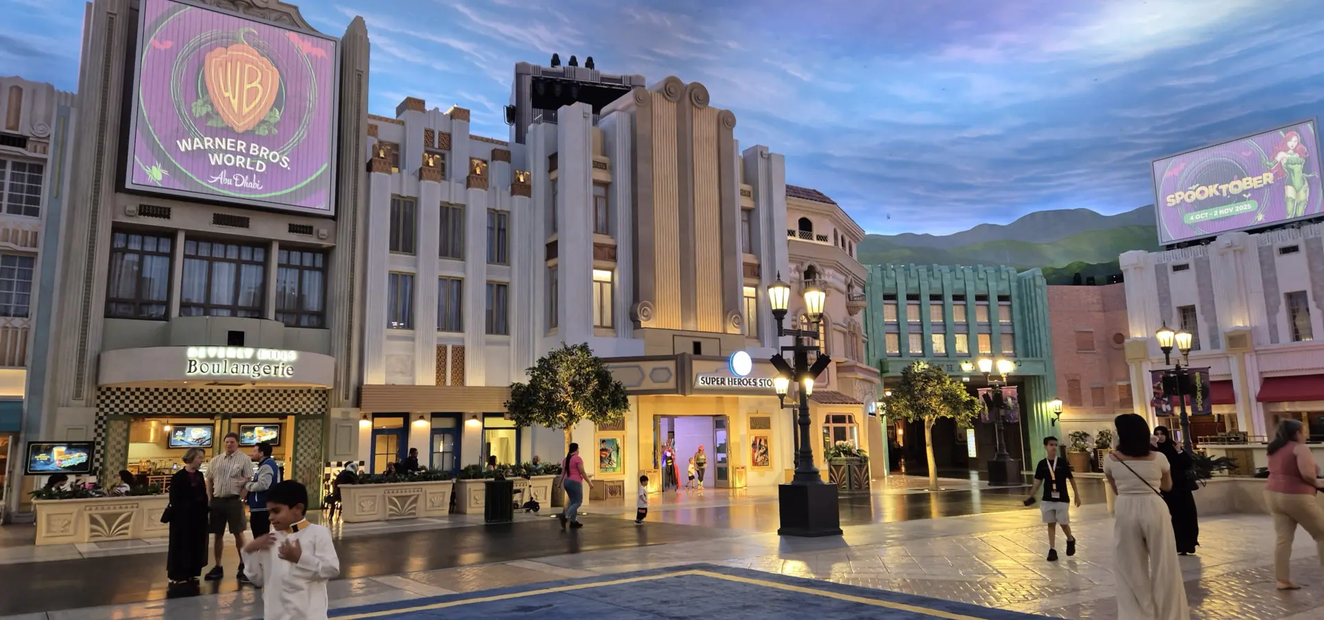 Avila Reizen Abu Dhabi Warner Bros blog Mirna