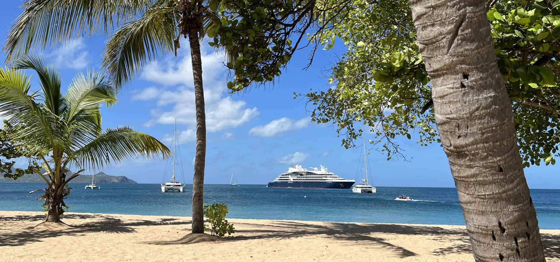 Avila Reizen Alissa Mayreau Island Ponant