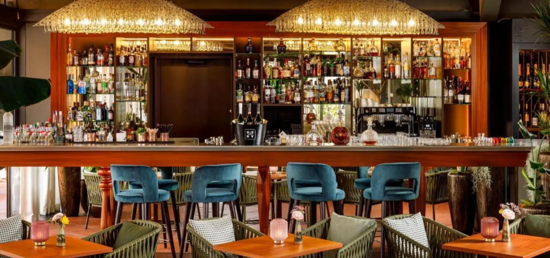 Avila Reizen Zwitserland Ticino Giardino Ascona bar