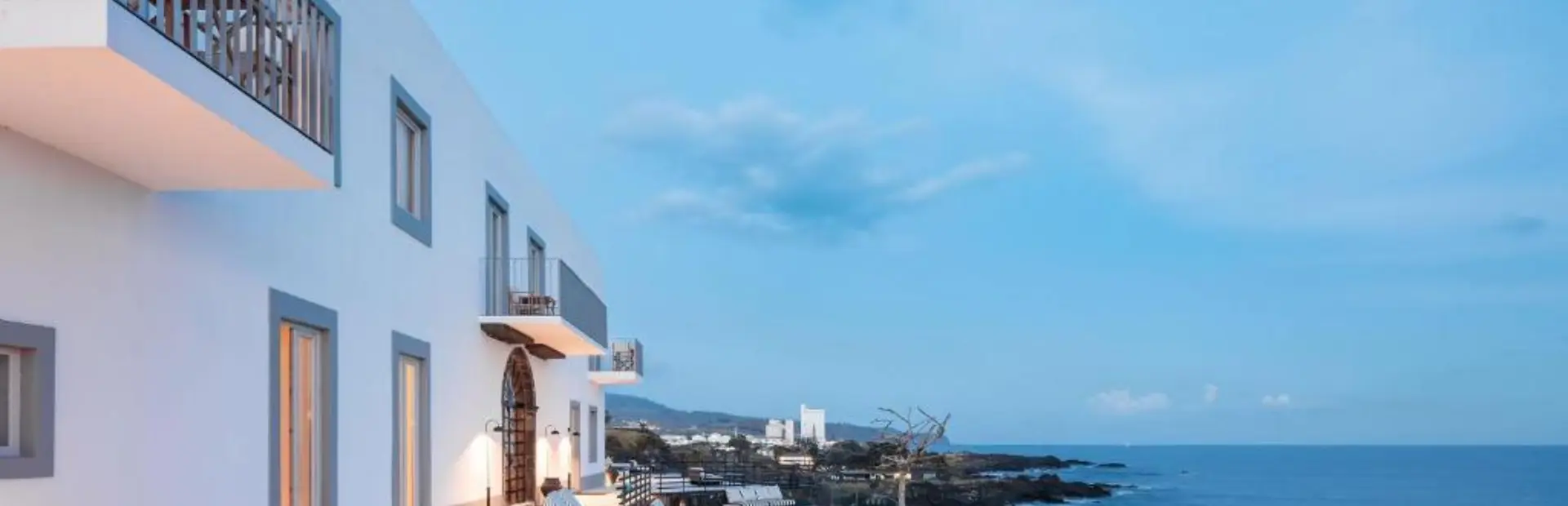 White Exclusive Suites Villas