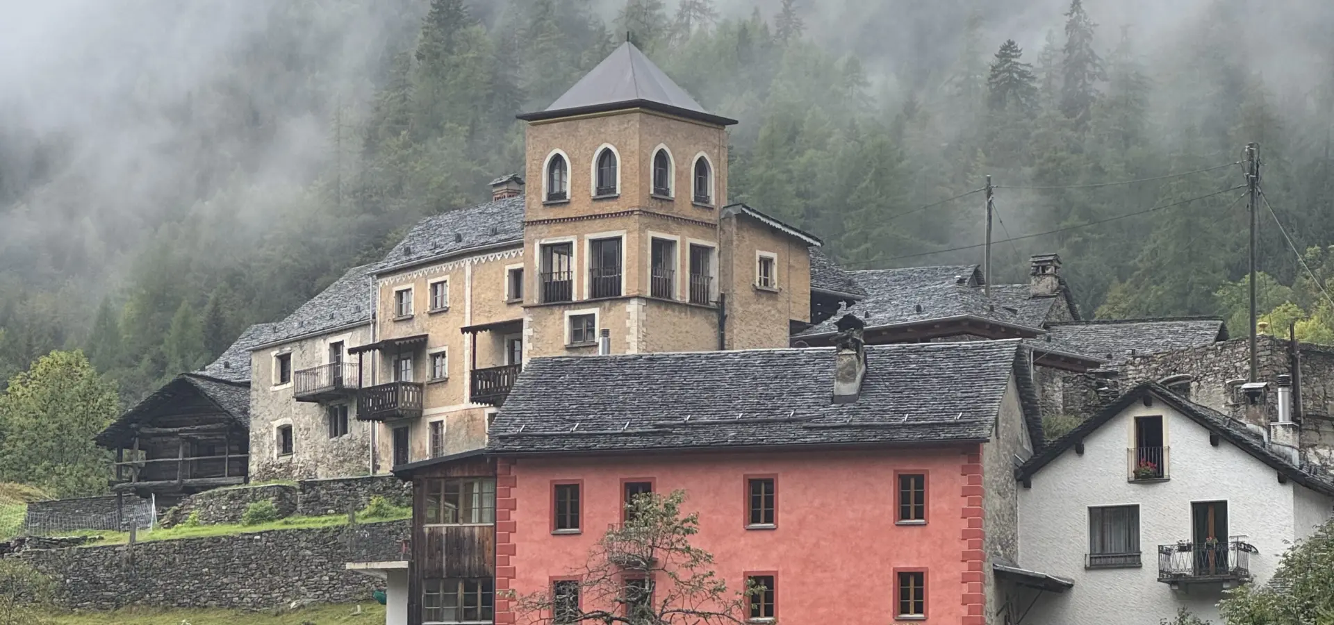 Avila Reizen Zwitserland Ticino Acona Val Lavizzara blog Sophie dag 2