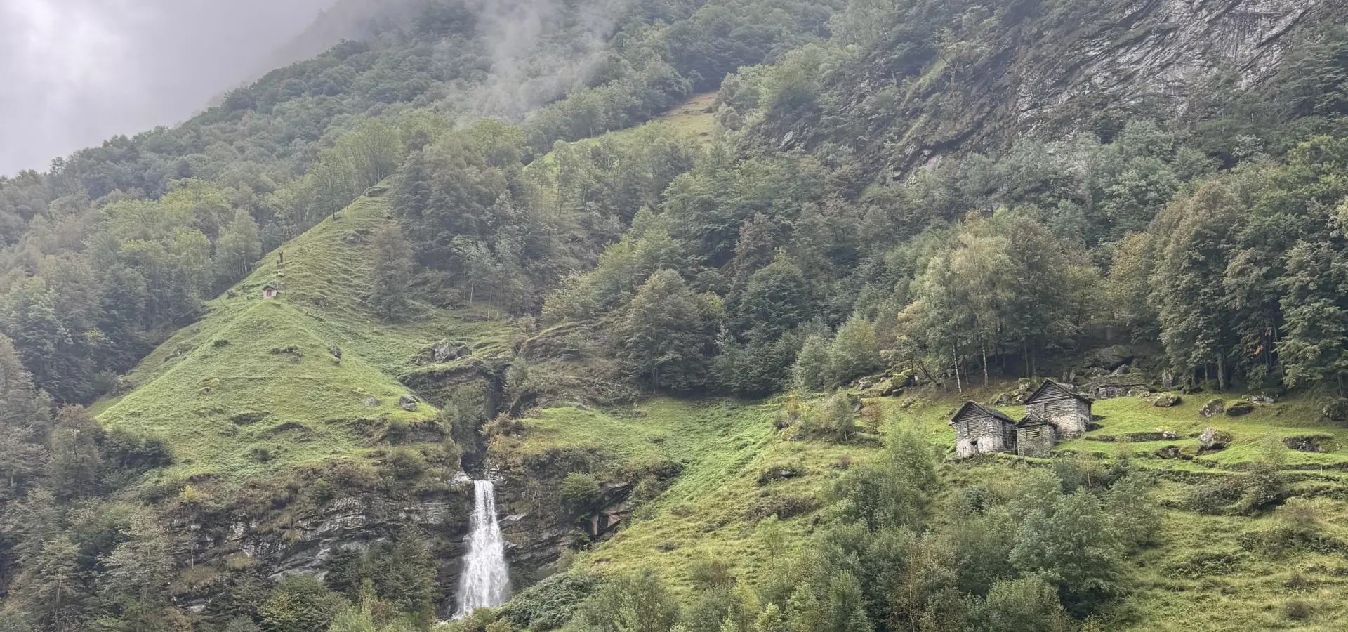 Avila Reizen Zwitserland Ticino Acona Val Lavizzara waterval blog Sophie dag 2