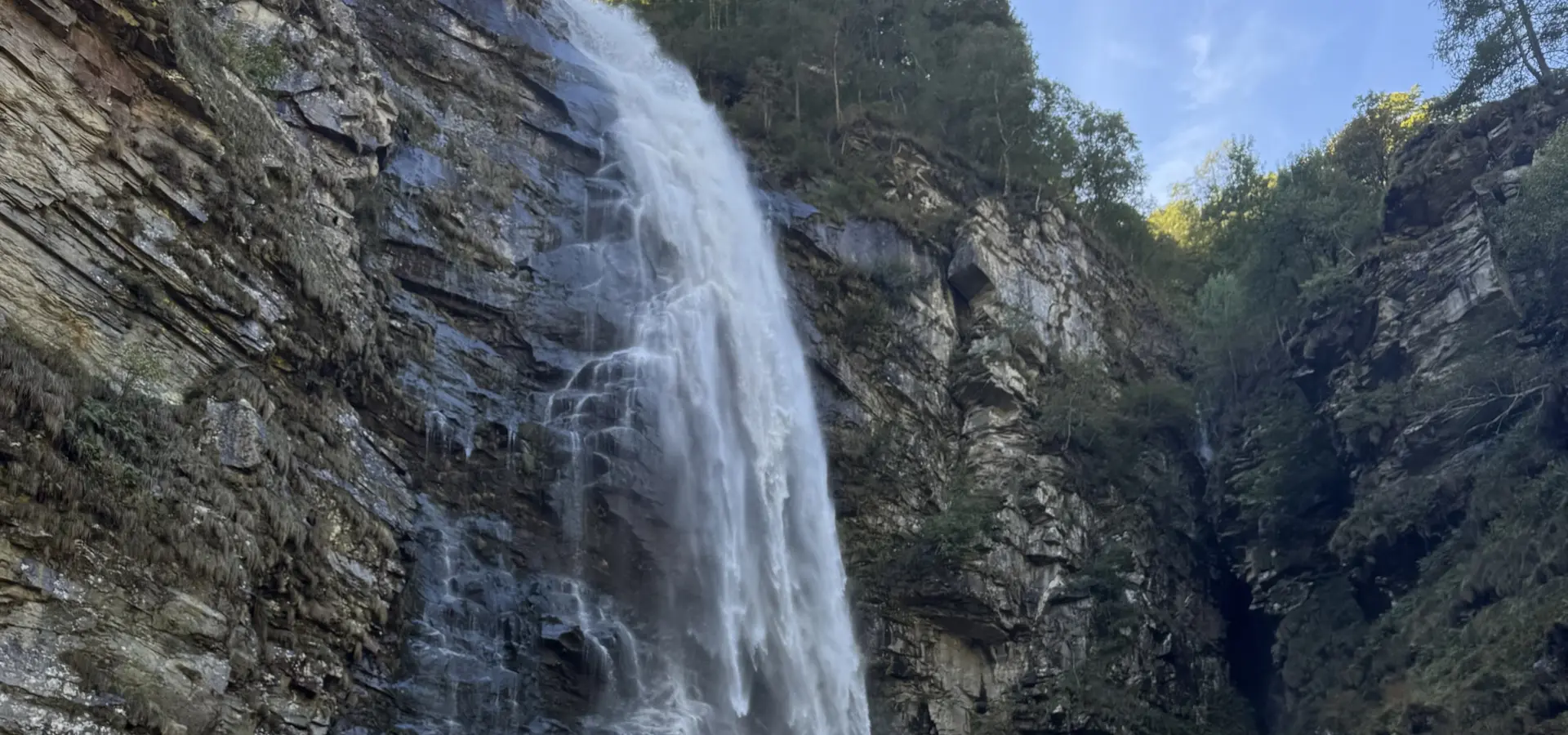 Avila Reizen Zwitserland Ticino Verzasca vallei waterval blog Sophie dag 4