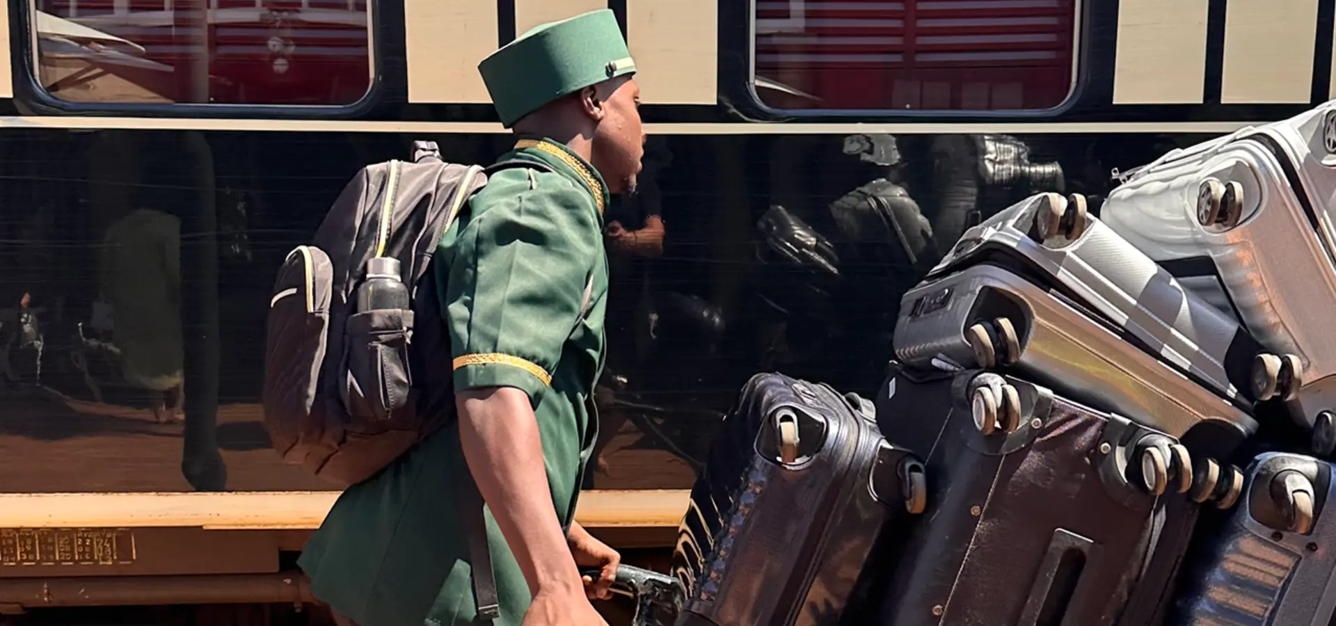 Avila Reizen Rovos Rail Annemarie Bagage naar de trein