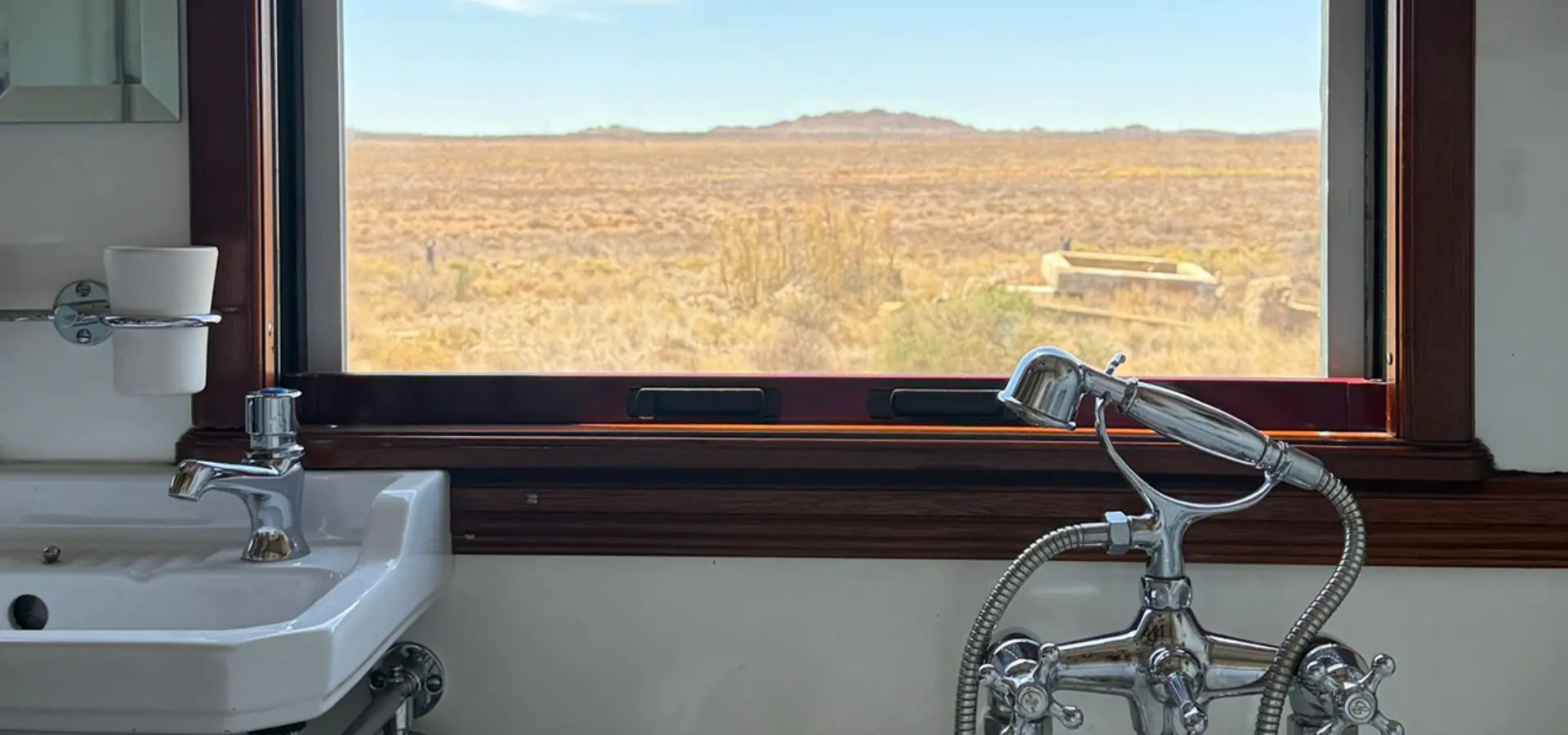 Avila Reizen Rovos Rail Annemarie Bathroom view