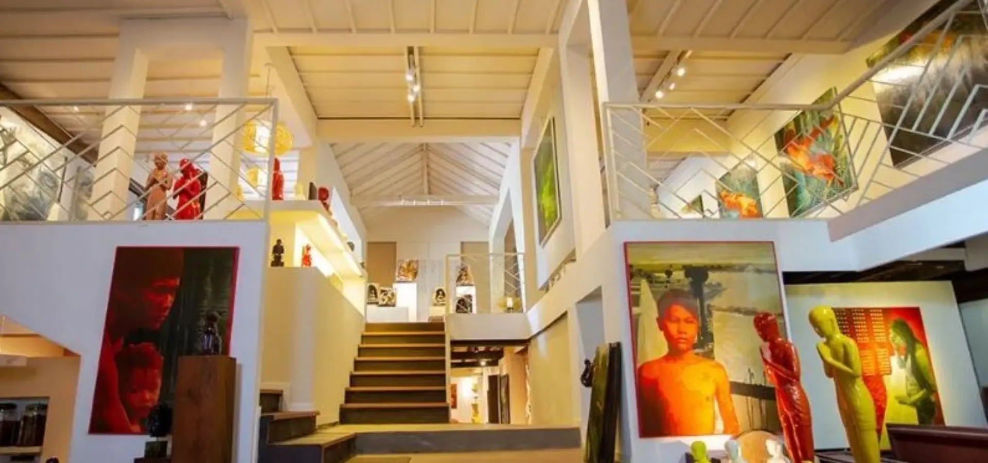 Theams Gallery Exhibition