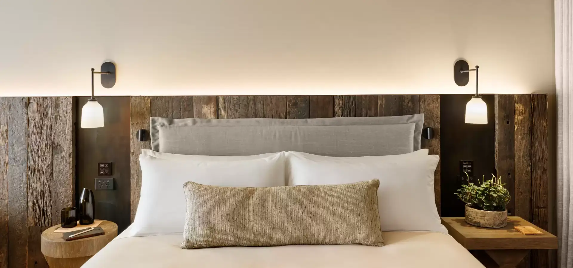 1741621448197 523 King River Bed Hh1281