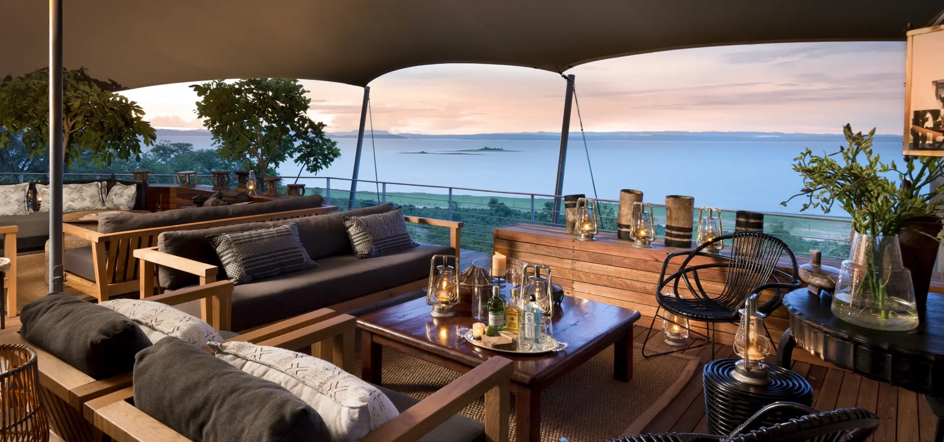 Bumi hills safari lodge lake kariba zimbabwe luxury safari lodge kingfisher cottage double suite living room lake view african bush camps 32