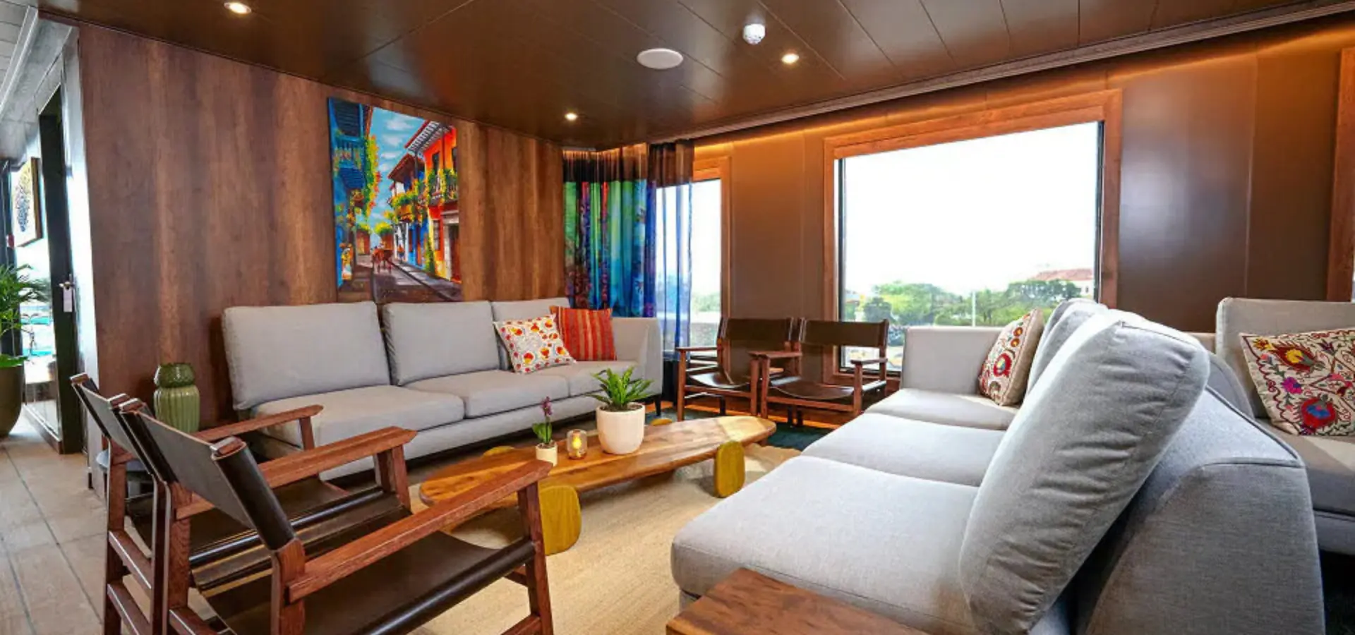 1756317451016amamagdalenalounge