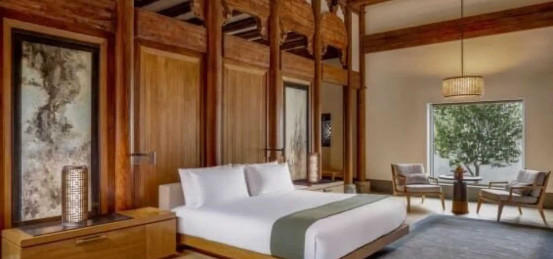 King size bedroom in villa office 17112 1