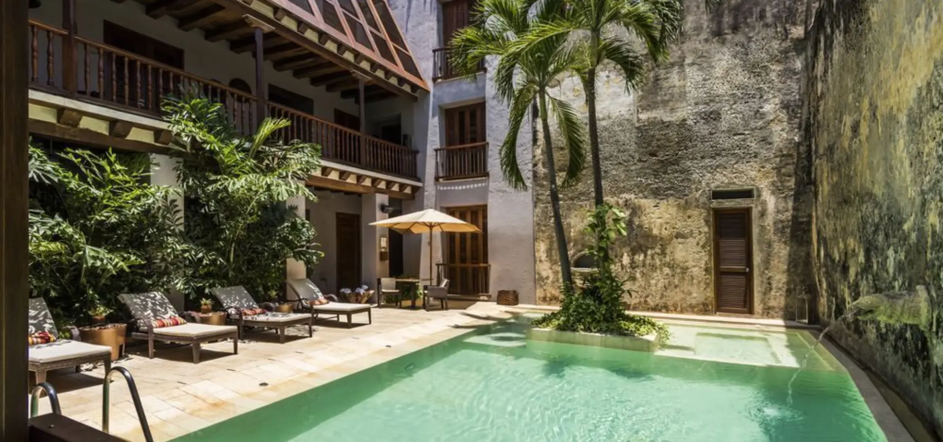 Cosmosananda vista pool