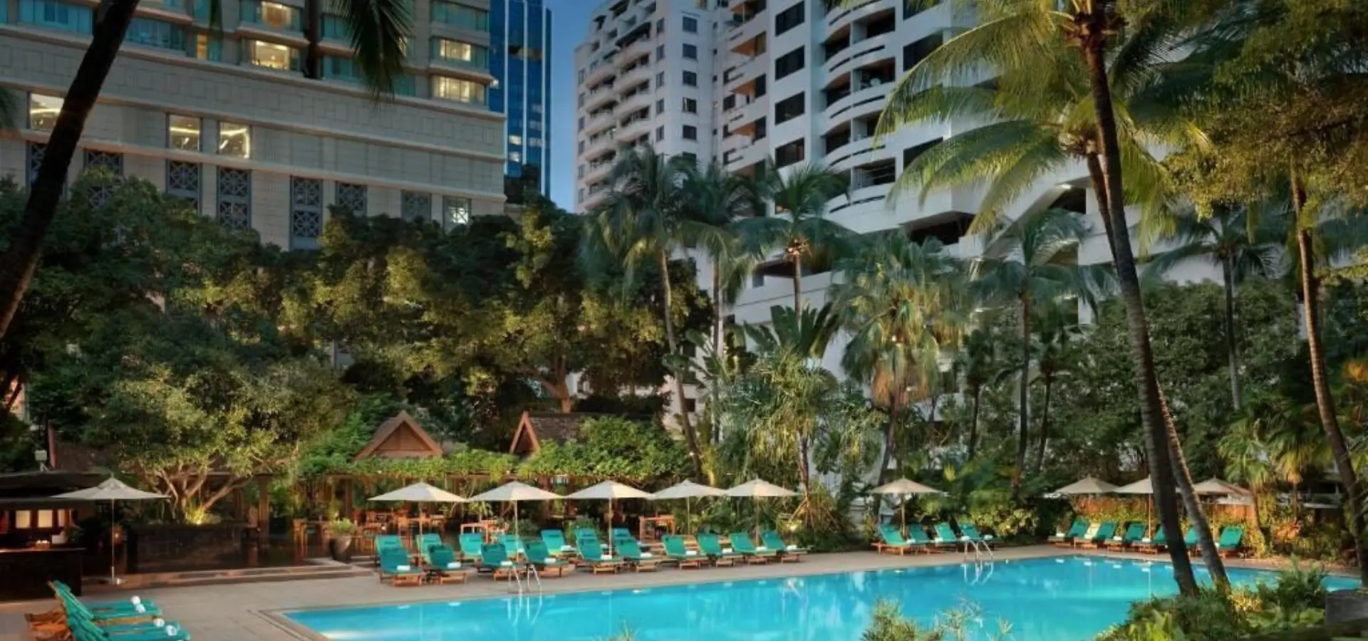 Anantara siam bangkok hotel pool