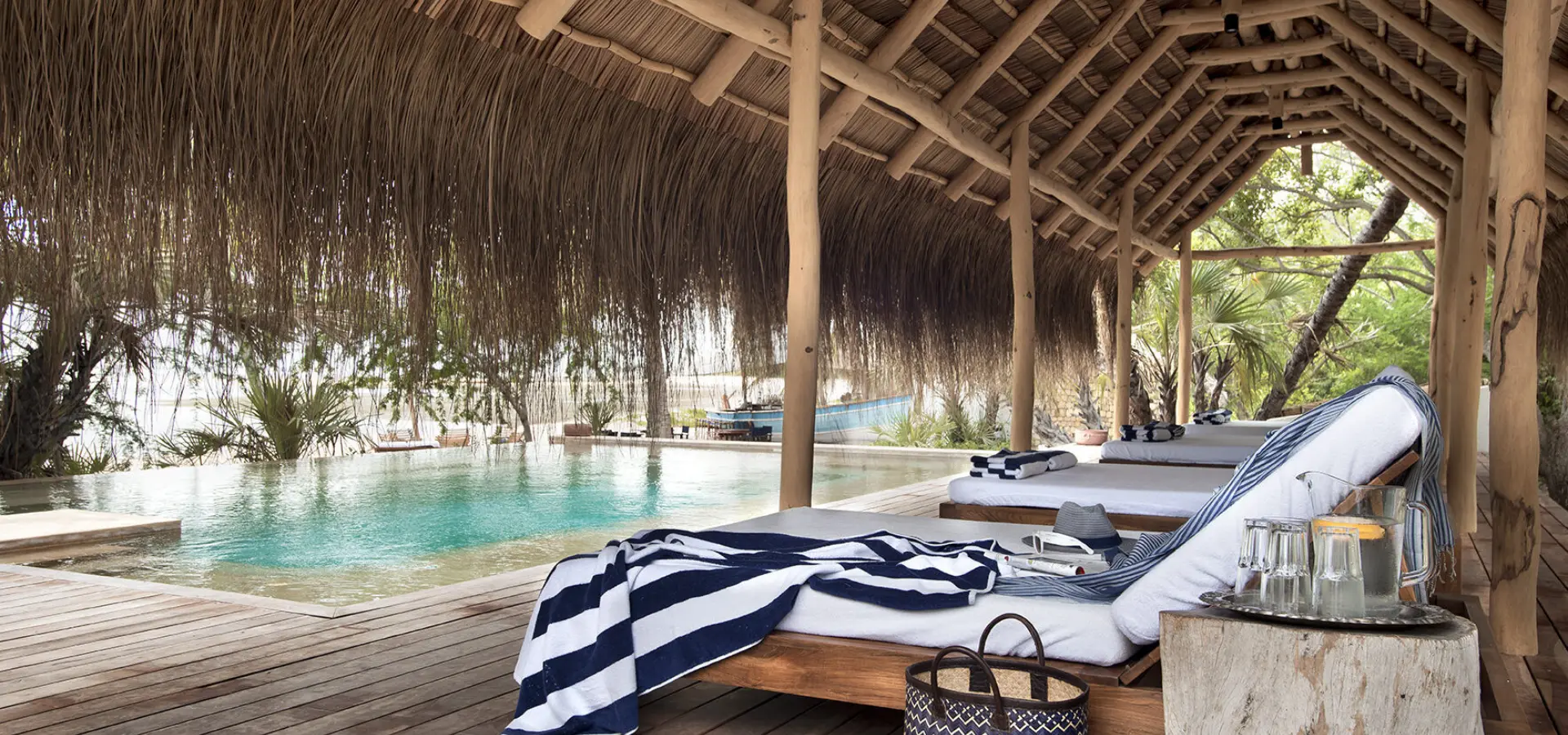 Benguerra island lodge pool